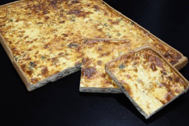plaque-quiche-poireau-oignon-lardon4
